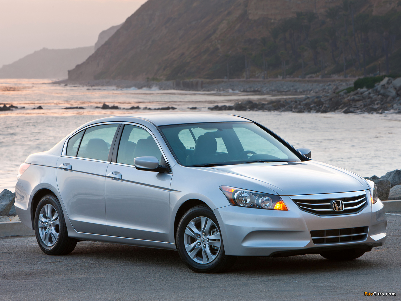 Photos of Honda Accord Sedan SE US-spec 2011–12 (1280 x 960)