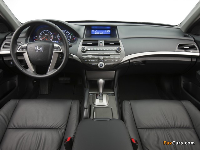 Photos of Honda Accord Sedan SE US-spec 2011–12 (640 x 480)
