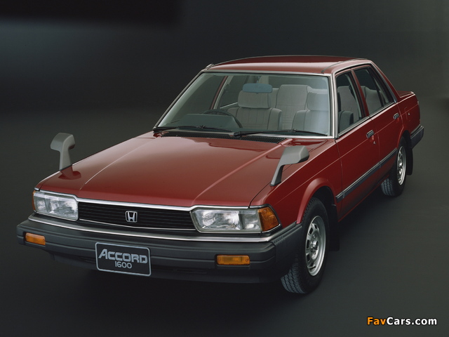 Pictures of Honda Accord Sedan 1981–85 (640 x 480)