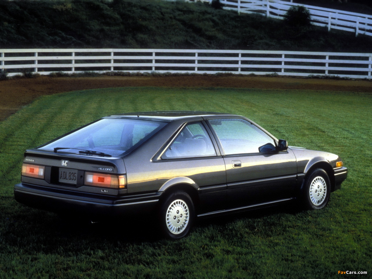 Pictures of Honda Accord Hatchback US-spec (CA) 1986–89 (1280 x 960)