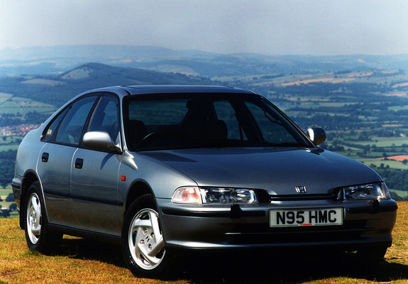 Pictures of Honda Accord Sedan UK-spec 1993–96