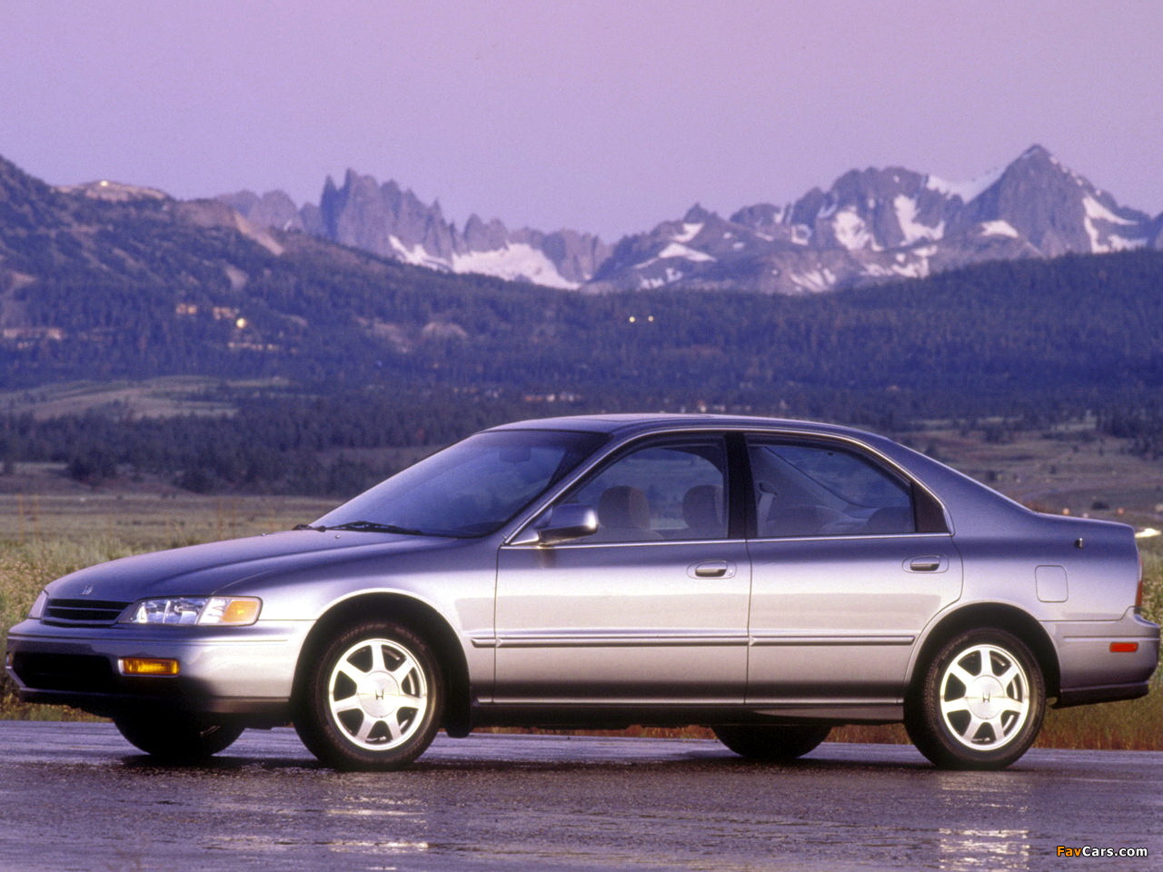 Pictures of Honda Accord Sedan US-spec (CD) 1994–97 (1280 x 960)