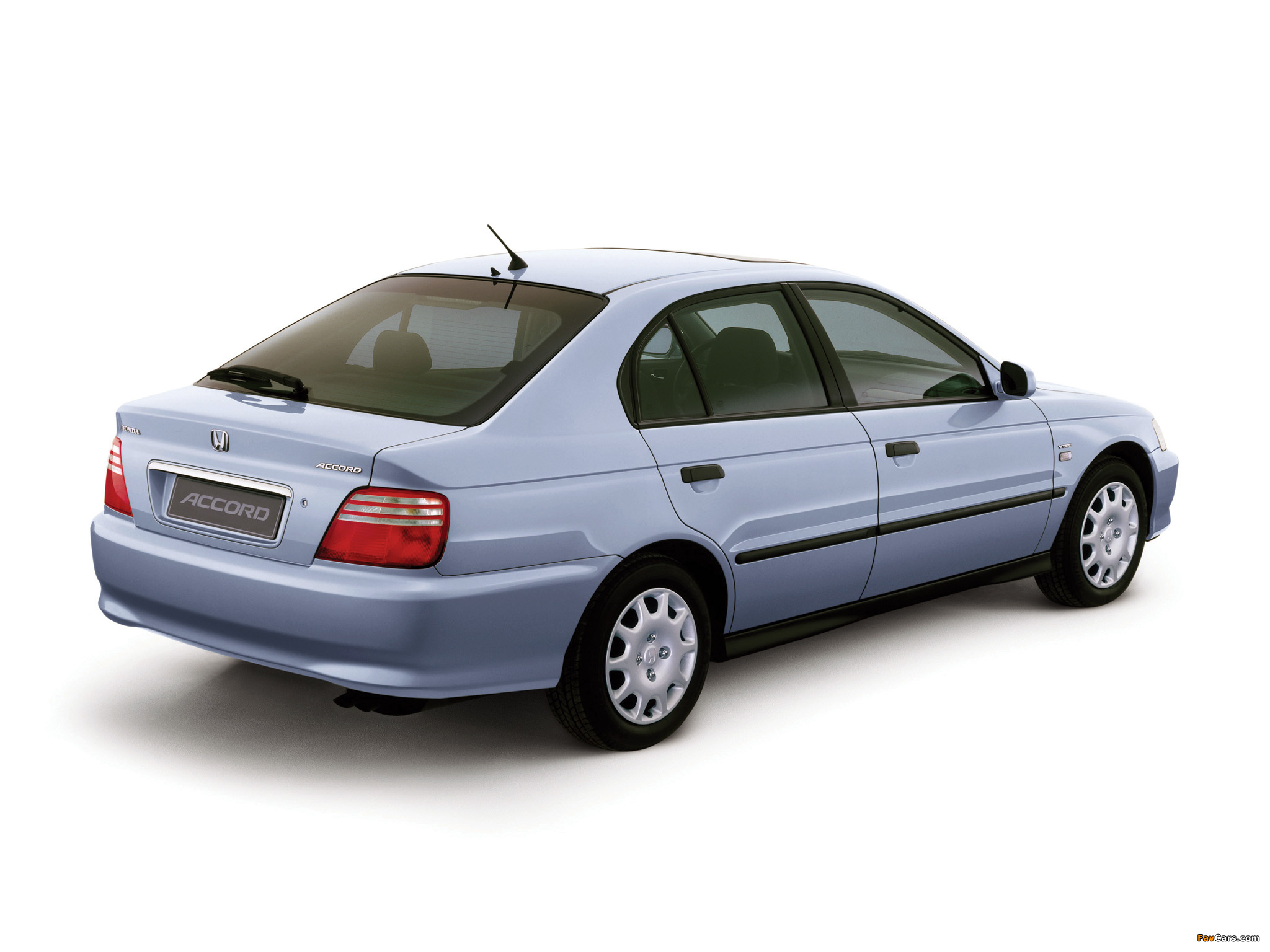 Pictures of Honda Accord Hatchback 1999–2002 (2048 x 1536)
