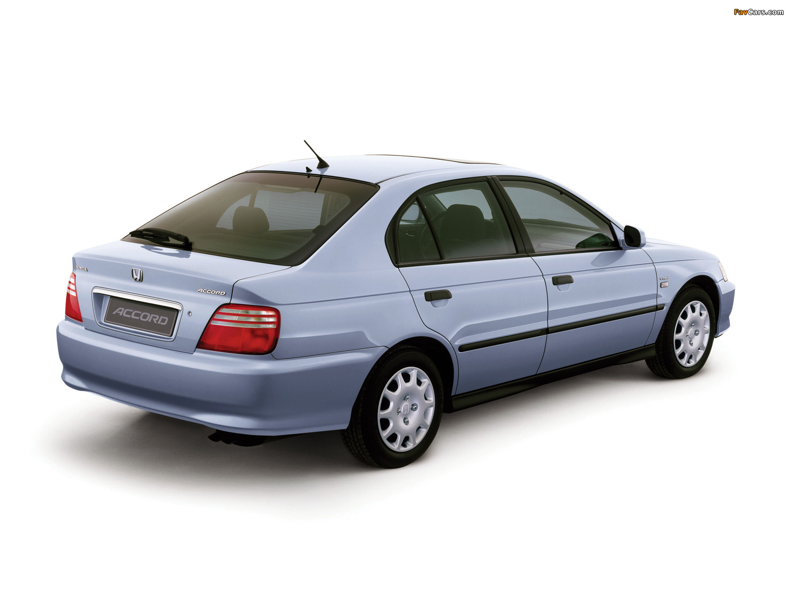 Pictures of Honda Accord Hatchback 1999–2002 (1600 x 1200)