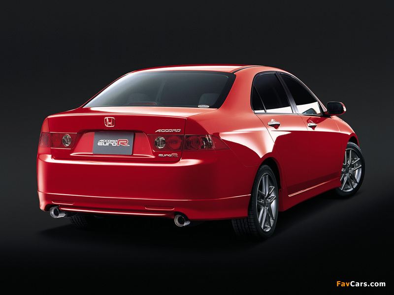 Pictures of Honda Accord Euro-R Sedan (CL7) 2002–05 (800 x 600)