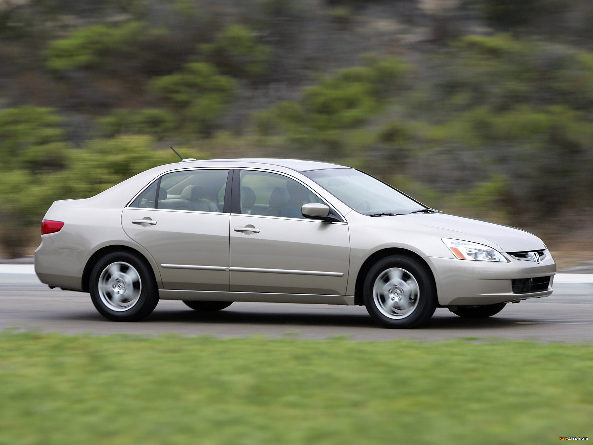 Pictures of Honda Accord Hybrid US-spec 2005–06 (2048 x 1536)