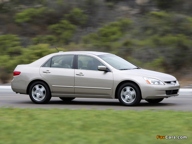 Pictures of Honda Accord Hybrid US-spec 2005–06 (640 x 480)