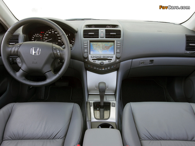 Pictures of Honda Accord Coupe US-spec 2006–07 (640 x 480)