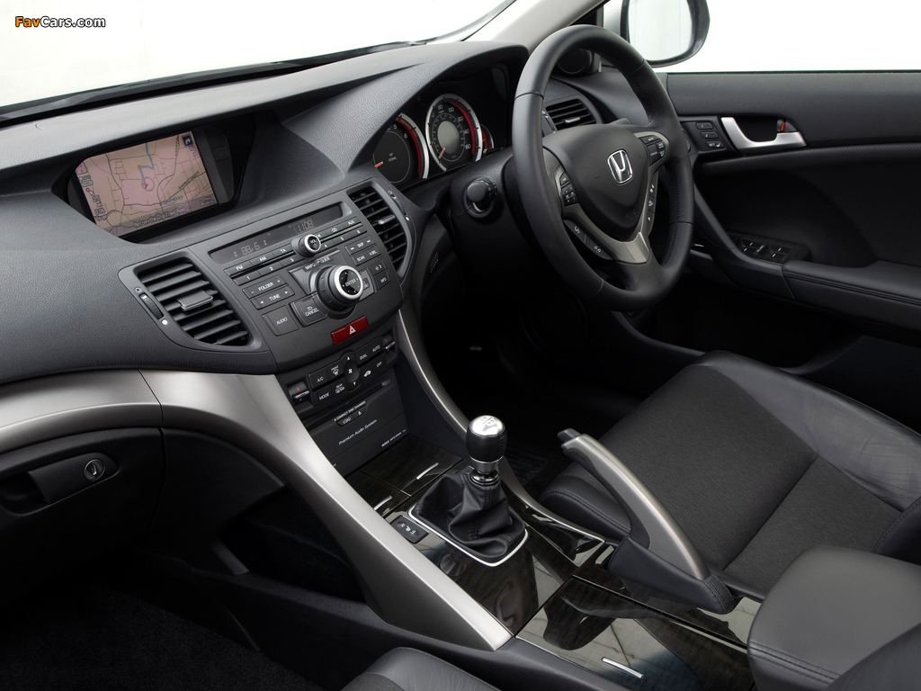 Pictures of Honda Accord Sedan UK-spec (CU) 2008–11 (1024 x 768)