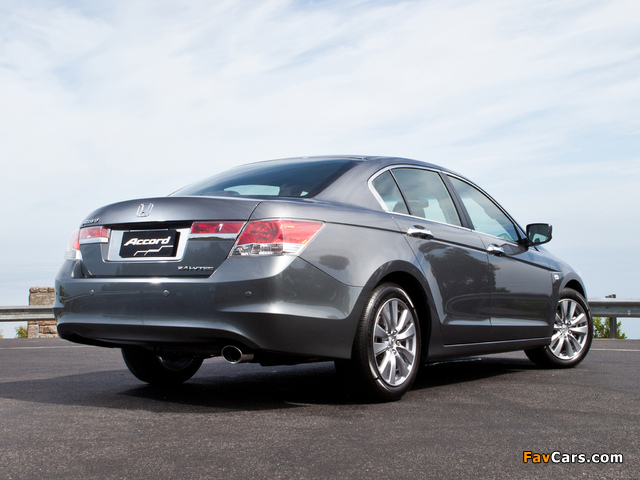 Pictures of Honda Accord Sedan AU-spec 2011–12 (640 x 480)