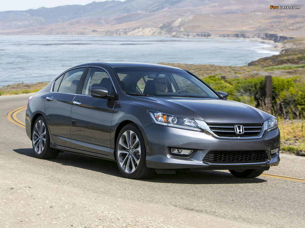 Pictures of Honda Accord Sport Sedan 2012 (1024 x 768)