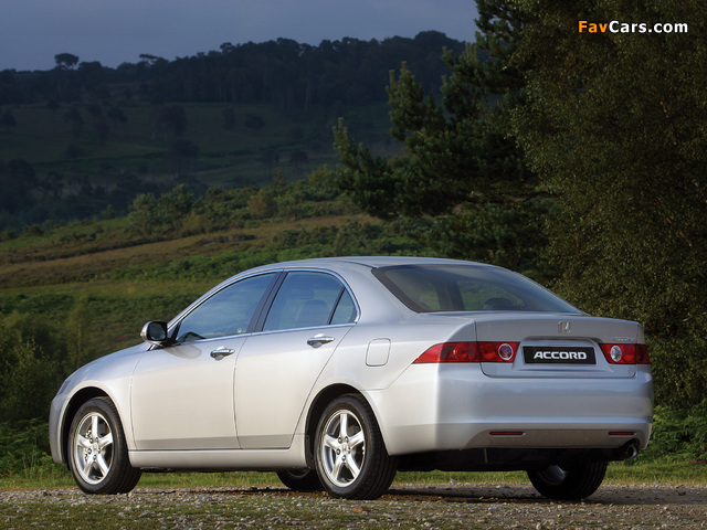 Honda Accord Sedan (CL) 2003–06 wallpapers (640 x 480)