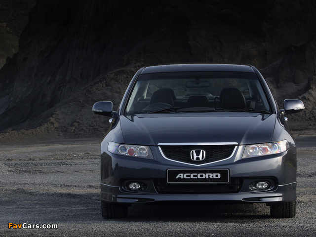 Honda Accord Type-S (CL9) 2003–06 wallpapers (640 x 480)