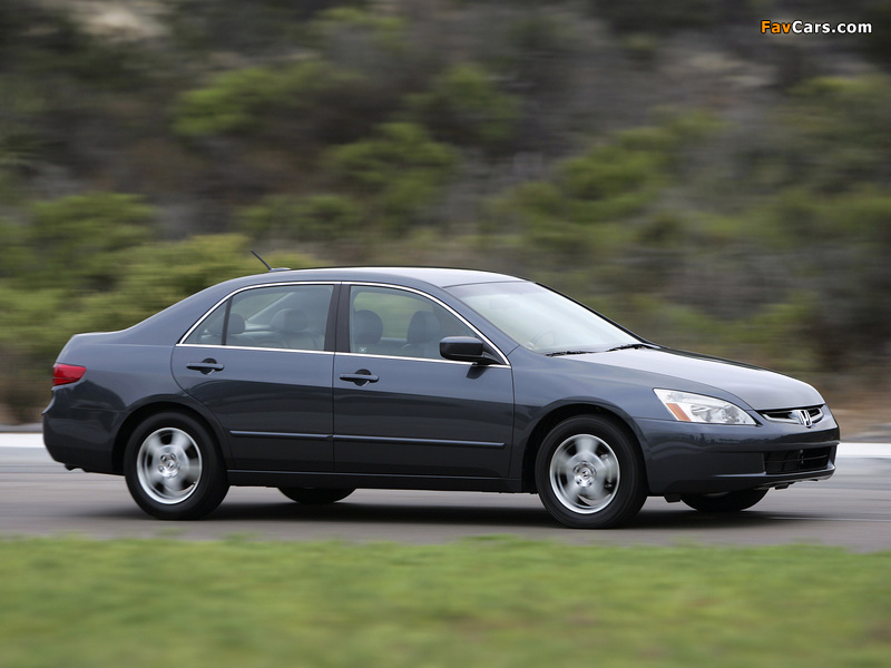 Honda Accord Hybrid US-spec 2005–06 wallpapers (800 x 600)