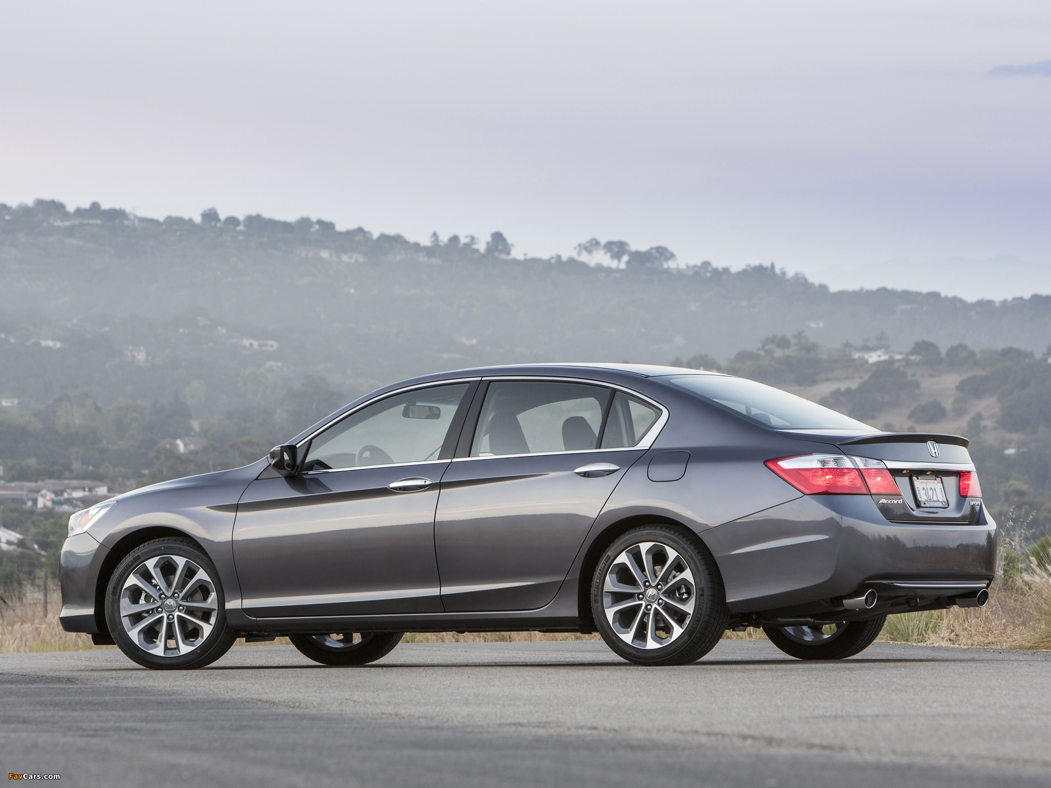 Honda Accord Sport Sedan 2012 wallpapers (2048 x 1536)