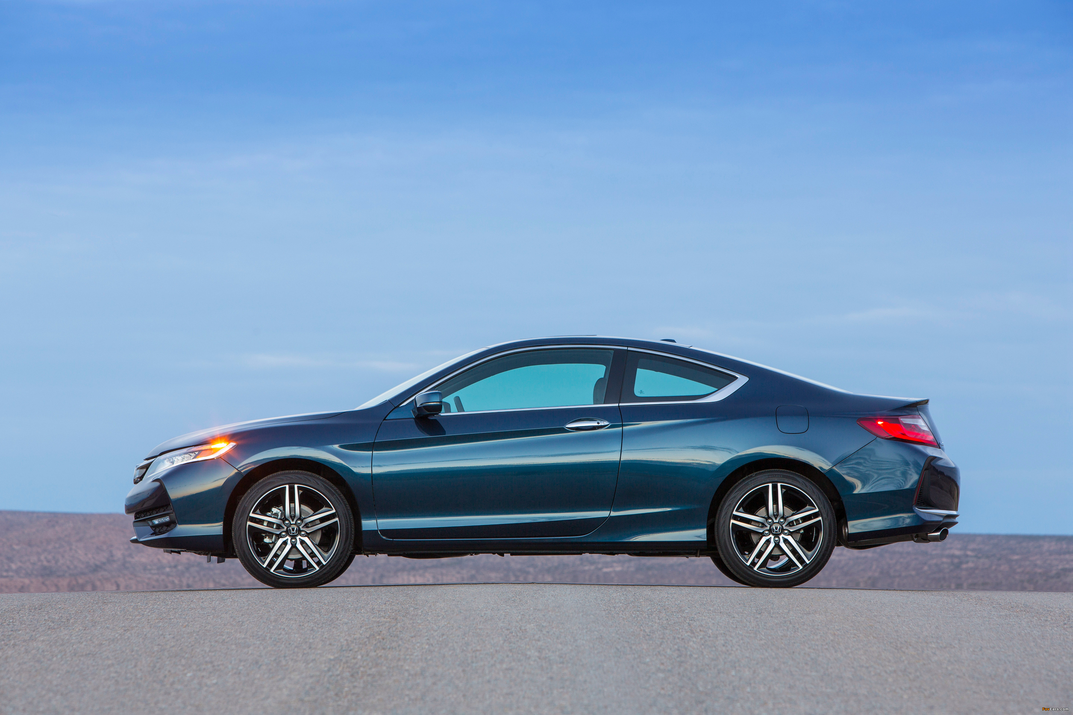 Honda Accord Touring Coupe 2015 wallpapers (4096 x 2730)