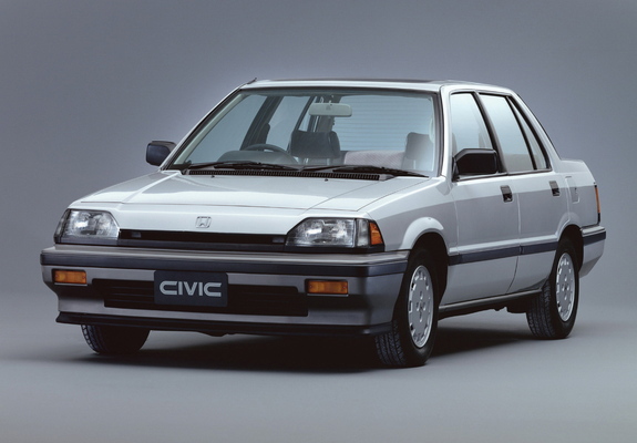 Honda Civic Sedan 1983–87 photos
