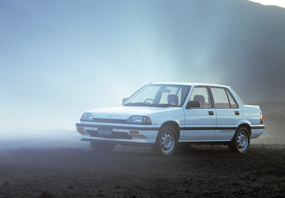 Honda Civic Si Sedan 1985–87 photos