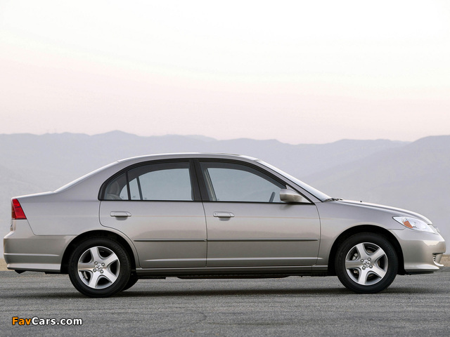 Honda Civic Sedan US-spec 2003–06 images (640 x 480)