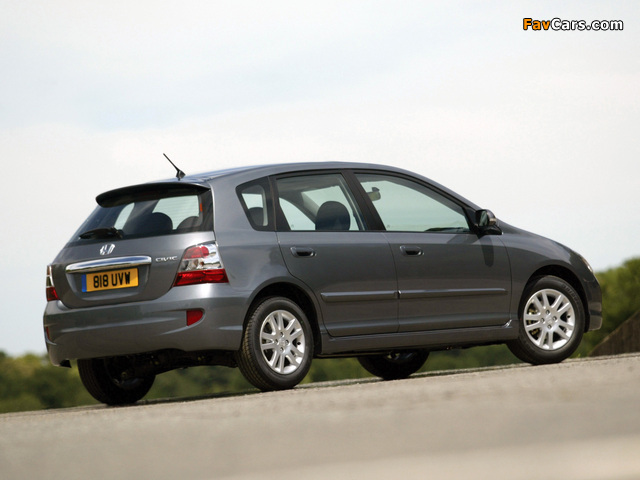 Honda Civic 5-door UK-spec (EU) 2003–05 photos (640 x 480)