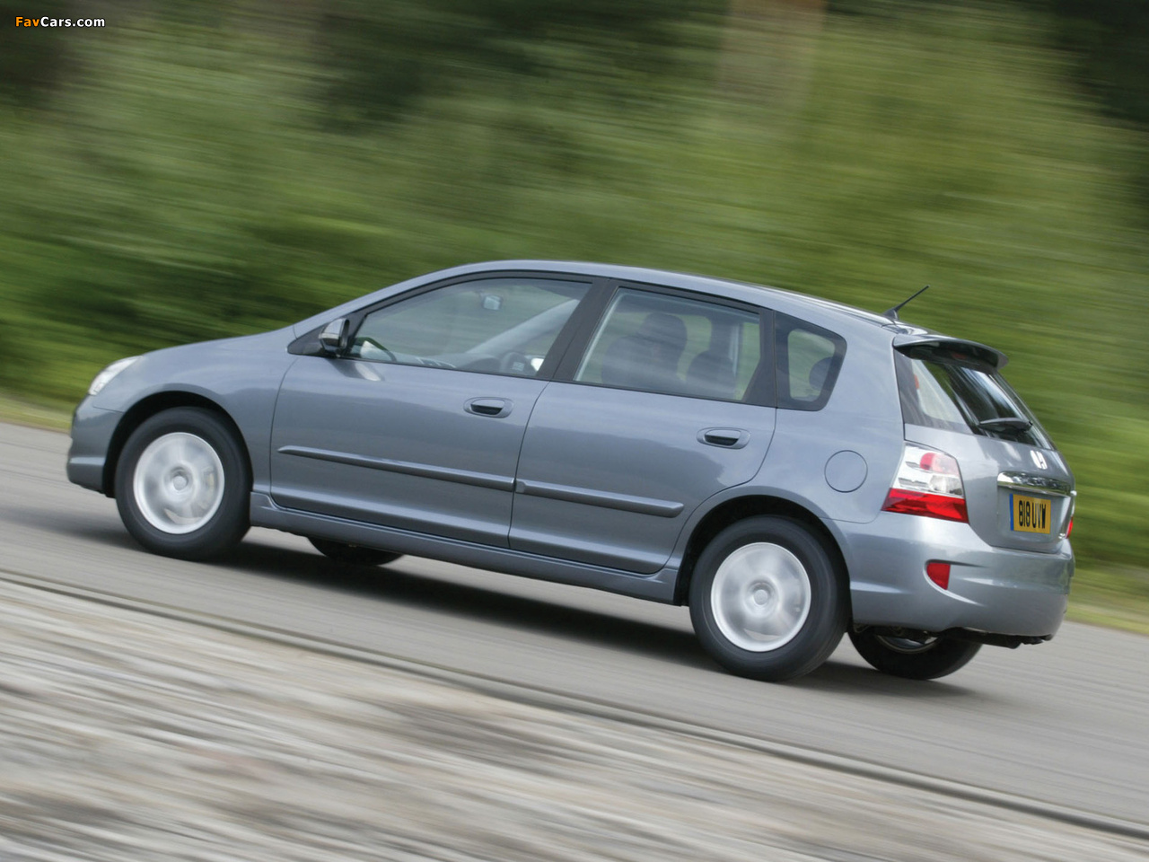 Honda Civic 5-door UK-spec (EU) 2003–05 photos (1280 x 960)