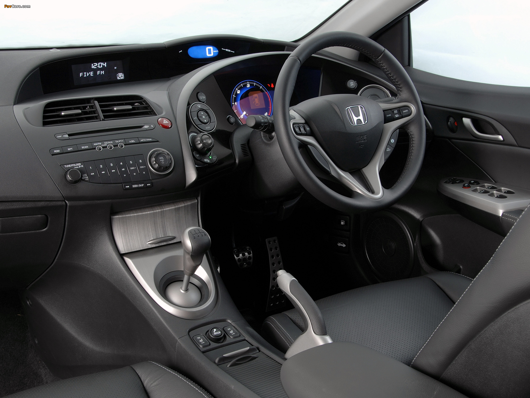 Honda Civic Hatchback ZA-spec (FN) 2006–08 images (2048 x 1536)