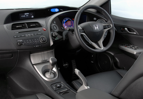 Honda Civic Hatchback ZA-spec (FN) 2006–08 images