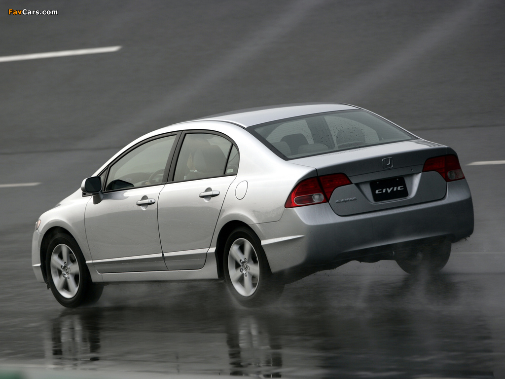 Honda Civic Sedan US-spec 2006–08 images (1024 x 768)