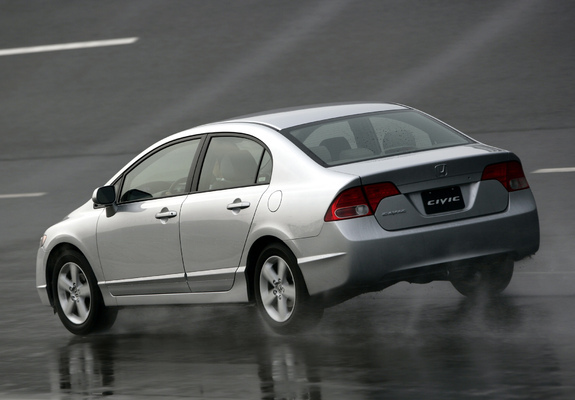 Honda Civic Sedan US-spec 2006–08 images