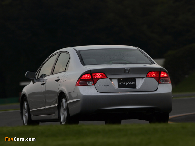 Honda Civic Sedan US-spec 2006–08 images (640 x 480)