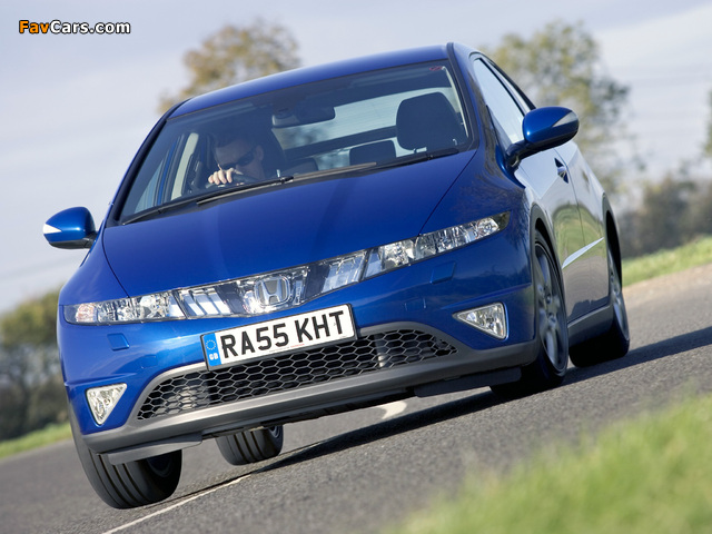 Honda Civic Hatchback UK-spec (FN) 2006–08 photos (640 x 480)