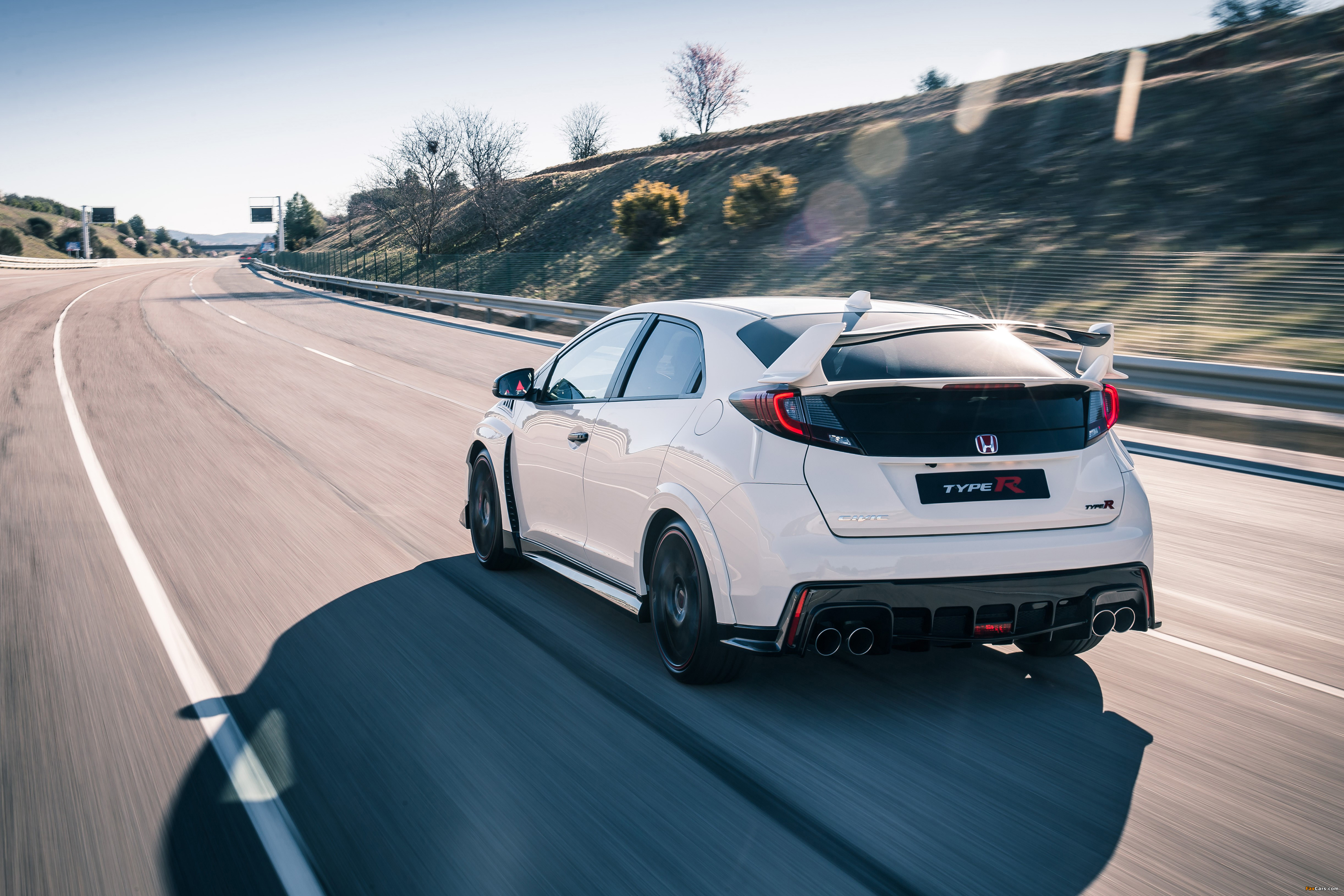 Honda Civic Type R 2015 images (4096 x 2731)