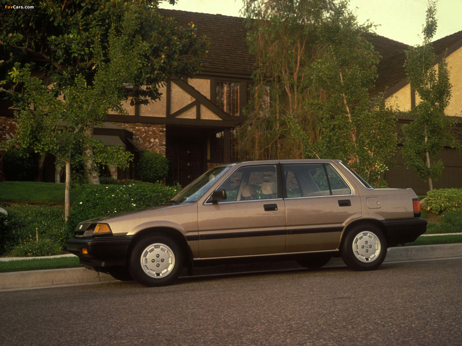 Images of Honda Civic Sedan 1983–87 (1600 x 1200)