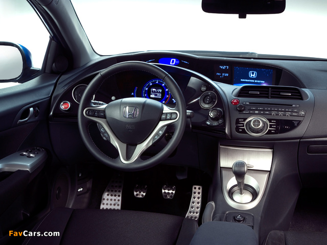 Images of Honda Civic Hatchback (FN) 2006–08 (640 x 480)