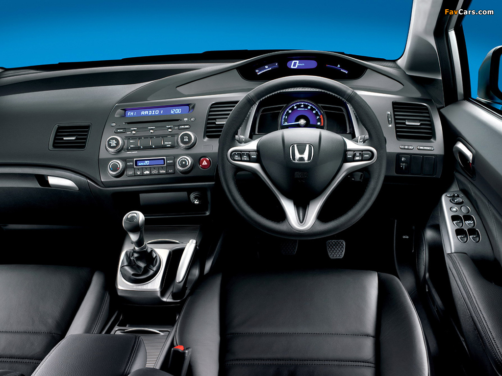 Images of Honda Civic Sedan ZA-spec (FD) 2006–08 (1024 x 768)