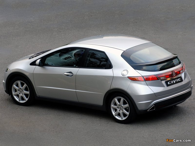 Images of Honda Civic Hatchback ZA-spec (FN) 2006–08 (800 x 600)