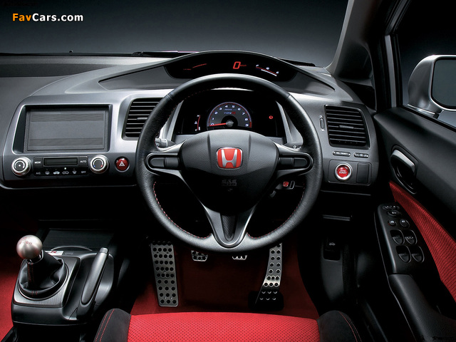 Images of Honda Civic Type-R Sedan (FD2) 2007–08 (640 x 480)