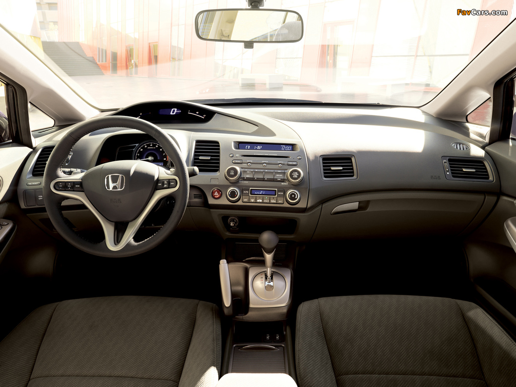 Images of Honda Civic Sedan (FD) 2008–11 (1024 x 768)