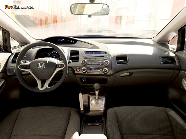 Images of Honda Civic Sedan (FD) 2008–11 (640 x 480)