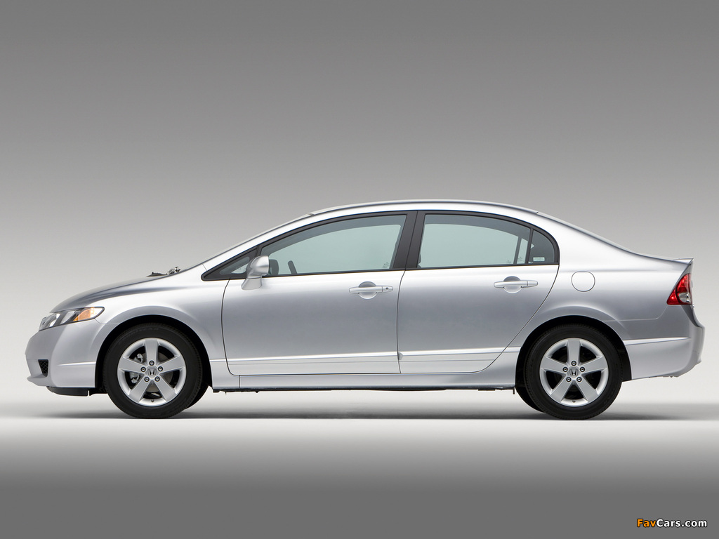 Images of Honda Civic Sedan US-spec 2008–11 (1024 x 768)