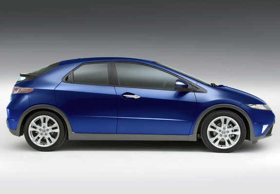 Images of Honda Civic Hatchback UK-spec (FN) 2008–10