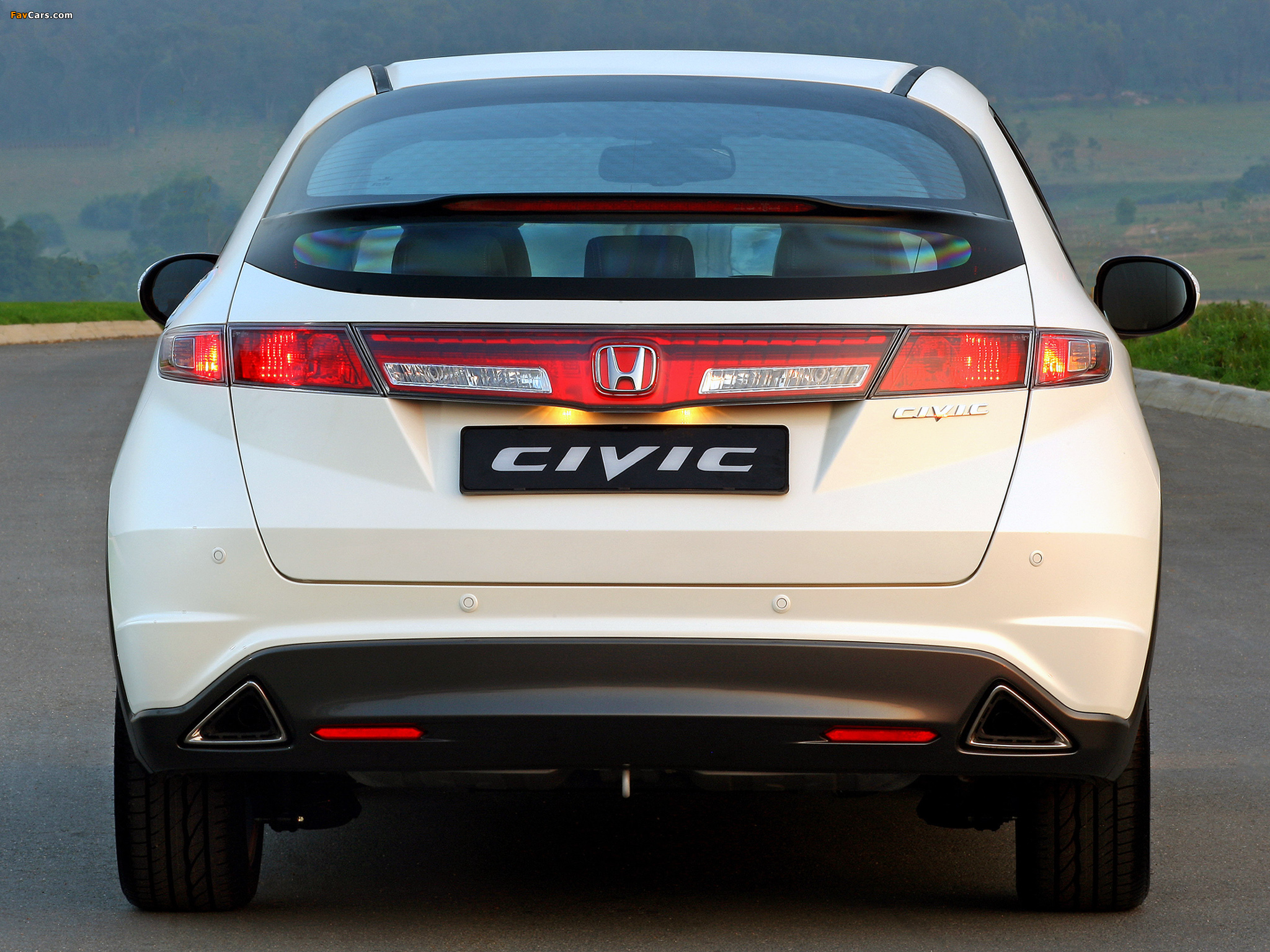 Images of Honda Civic Hatchback ZA-spec (FN) 2008–10 (2048 x 1536)
