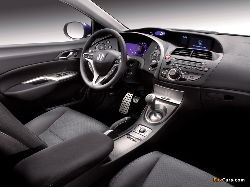 Images of Honda Civic Hatchback (FN) 2008–10 (800 x 600)