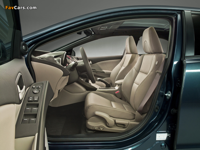 Images of Honda Civic Hatchback 2011 (640 x 480)