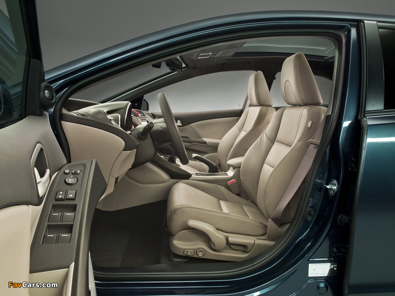 Images of Honda Civic Hatchback 2011 (800 x 600)