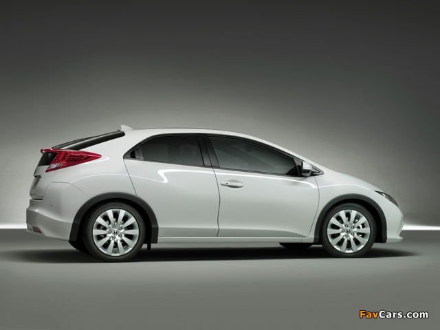 Images of Honda Civic Hatchback 2011 (640 x 480)
