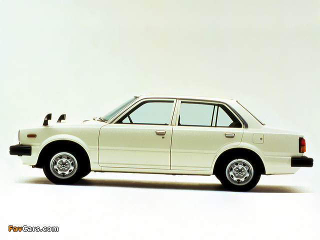 Photos of Honda Civic Sedan 1980–83 (640 x 480)