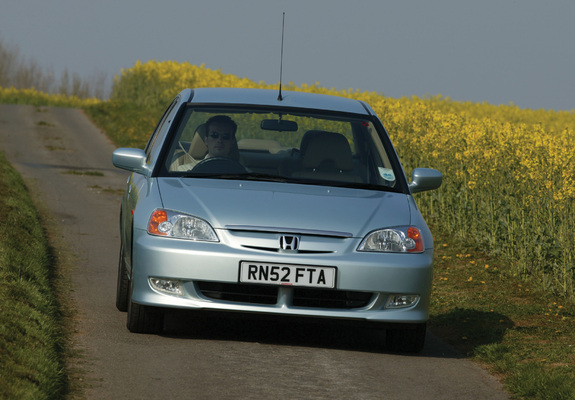 Photos of Honda Civic Sedan UK-spec 2001–03