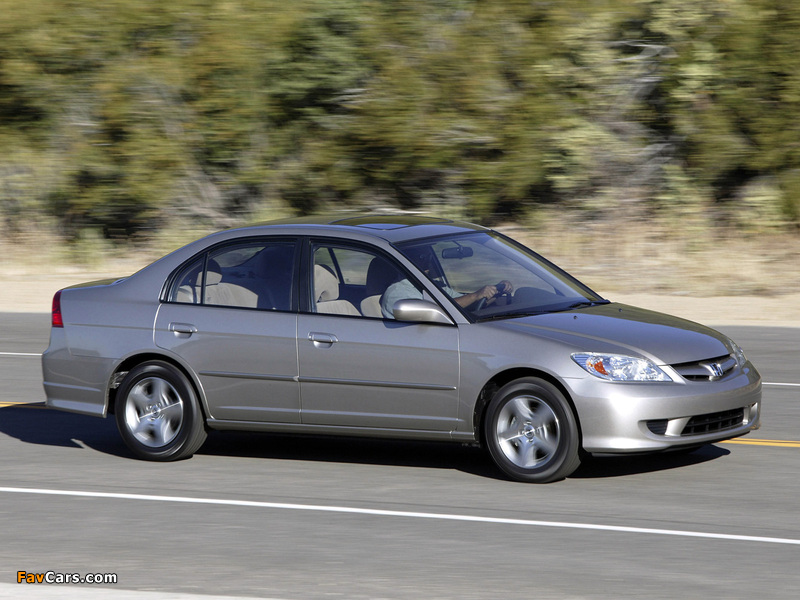 Photos of Honda Civic Sedan US-spec 2003–06 (800 x 600)