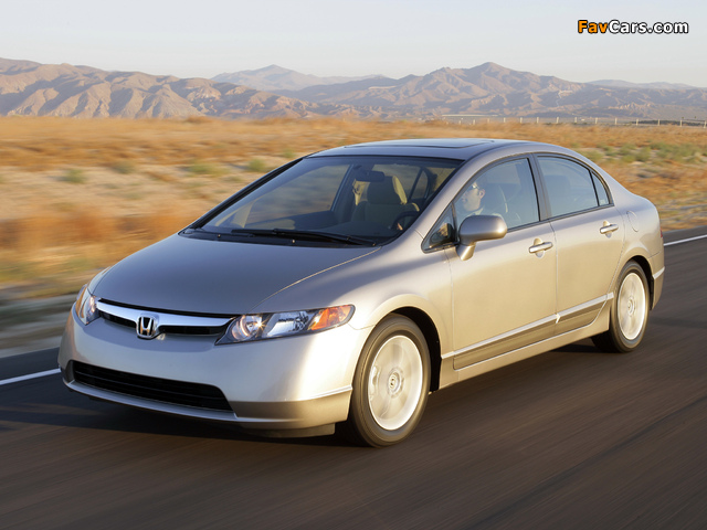 Photos of Honda Civic Sedan US-spec 2006–08 (640 x 480)